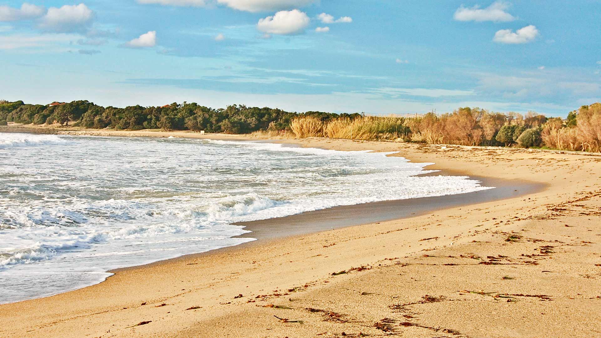Lagouvardos coastline